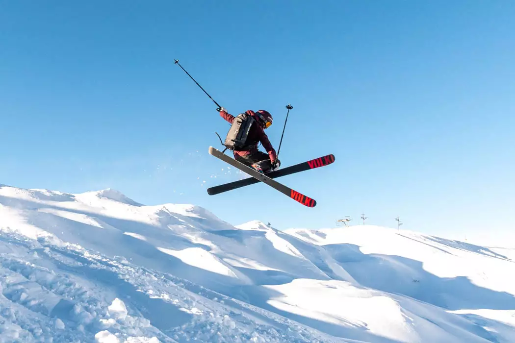 Les bienfaits physiques et mentaux du ski de télémark