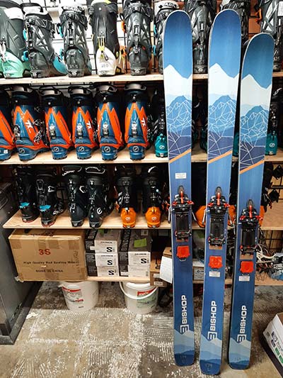 valhalla pure outfitters magasin